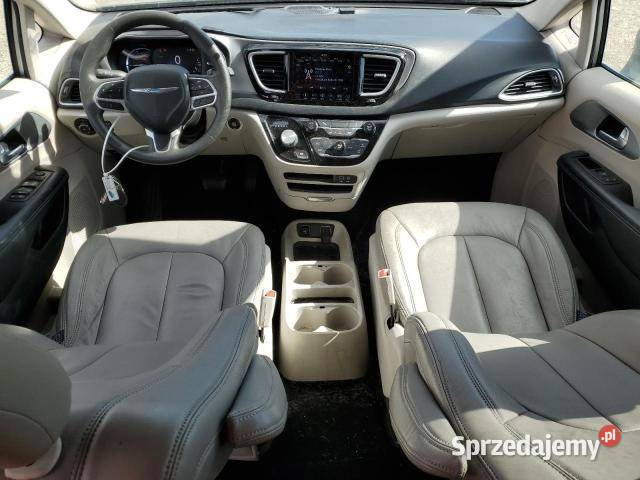 Chrysler Pacifica Hybrid z USA 2018 3600cm3 Warszawa