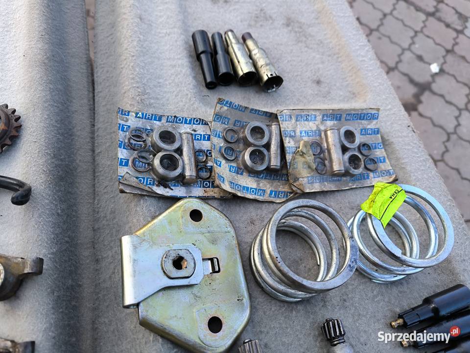 Fiat 126p łożyska PRL synchronizator kondensator Motoryzacja podkarpackie Stalowa Wola sprzedam