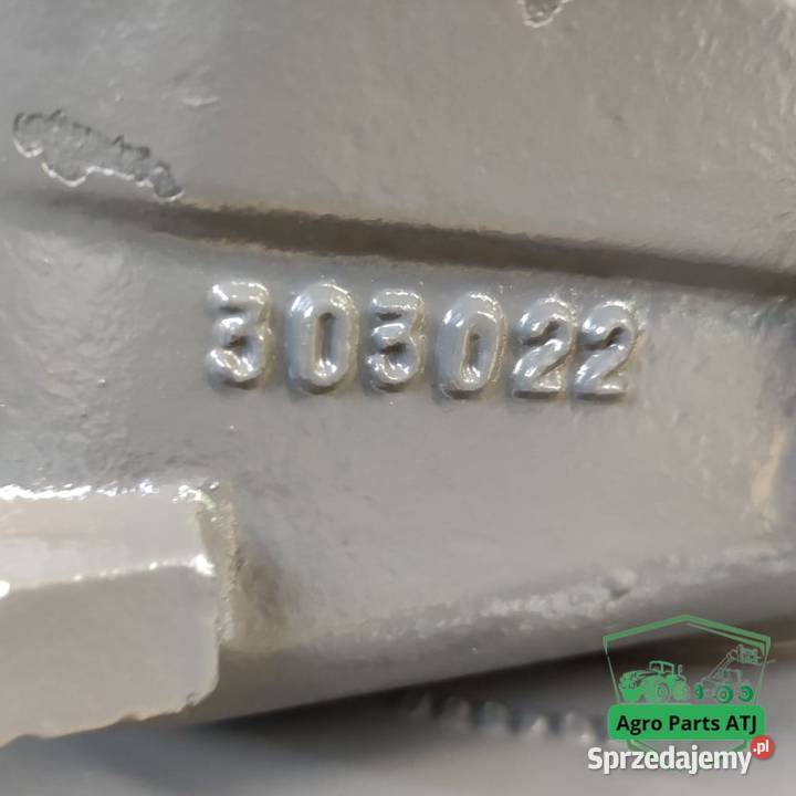 Zwolnica Zwrotnica Piasta 931303220200 Półoś Zawieszenie podlaskie Ciechanowiec sprzedam