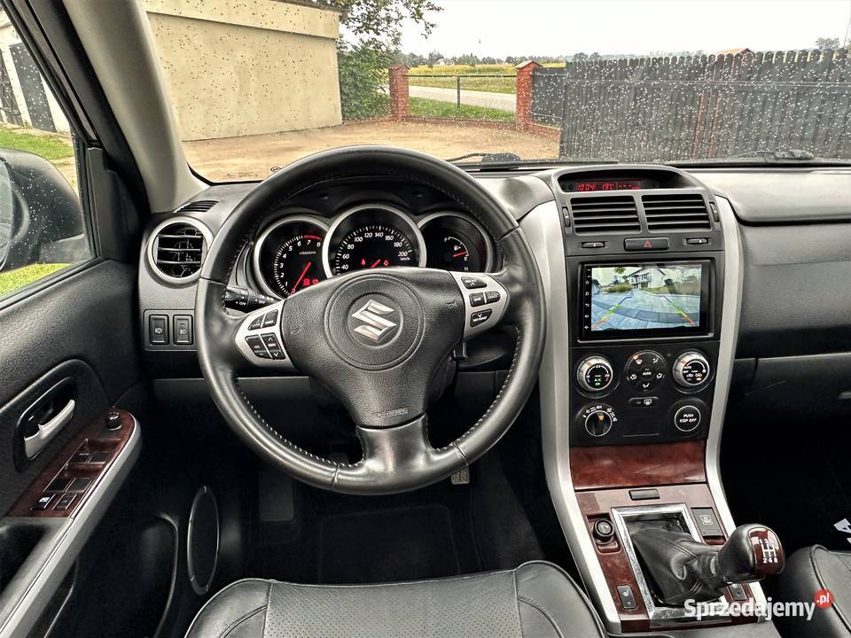Suzuki Grand Vitara20BSkórySzyberNaviKamera2 immobilizer