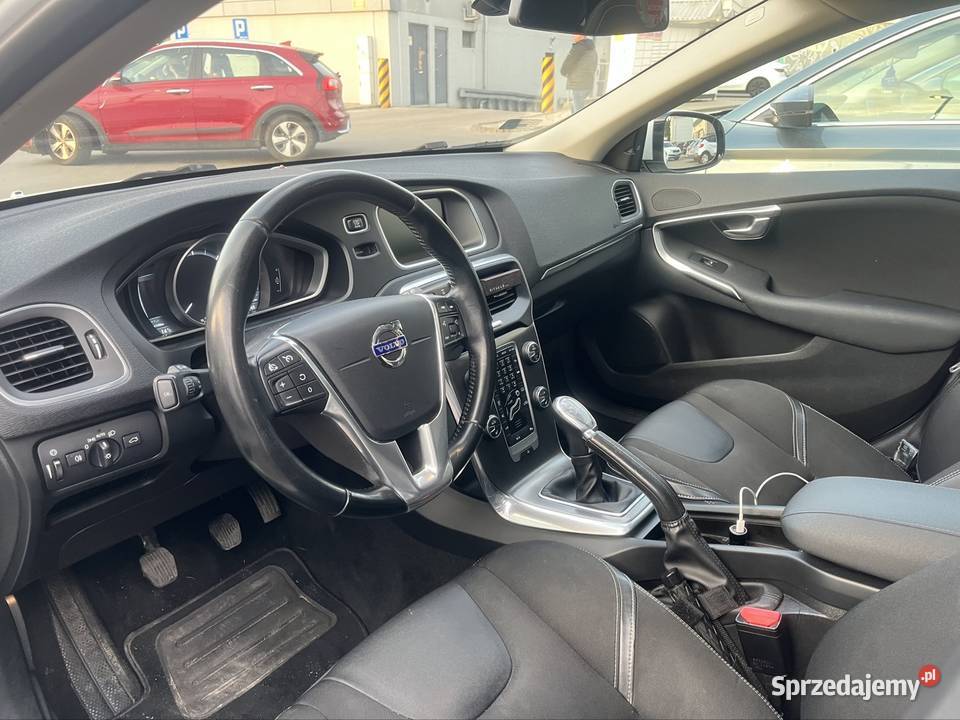 Volvo v40 16 d2 Momentum możliwa zamiana Warszawa