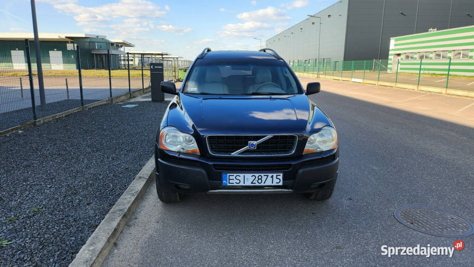Volvo XC 90 Volvo XC90 24 D5 Diesel 2004r 4x4 niebieski Samochody osobowe łódzkie