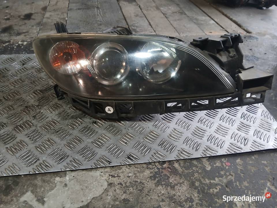 Lampa prawa przednia Mazda 3 I BK EU 0306r