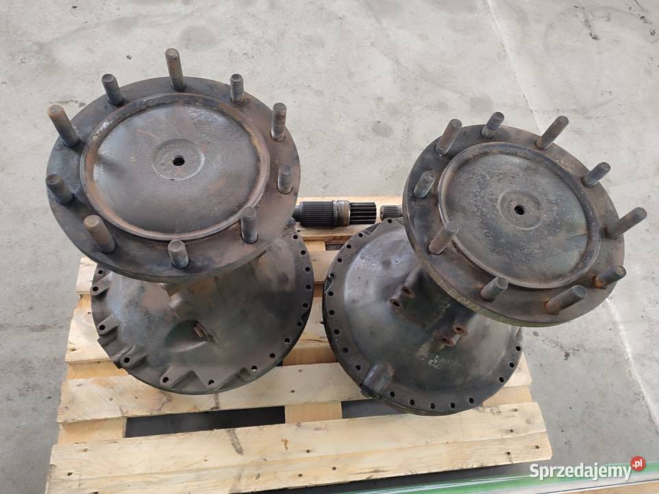 Zwolnica tylna 718150151111 FENDT 818 sprzedam