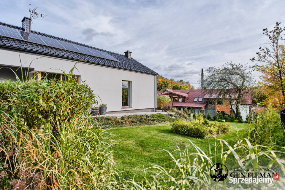 sprzedaży domu wolnostojącego Kostkowo 250m2 pomorskie