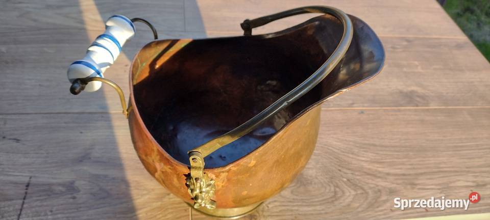 Miedziane naczynie garnuszek dzbanuszek