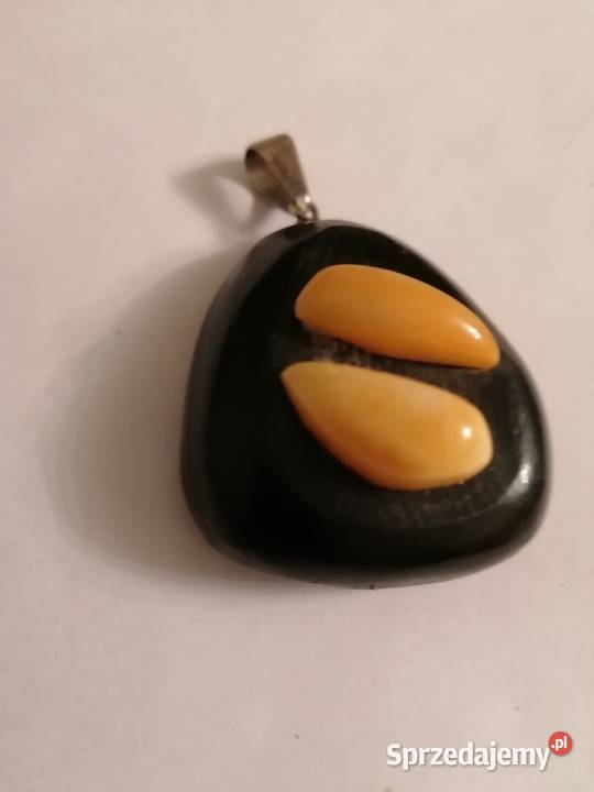 Wisior bursztyn czarny dąb Białystok