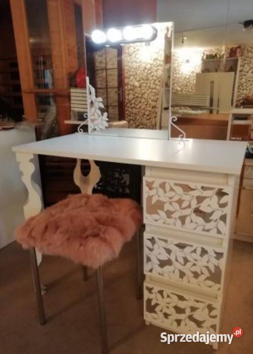 Stylowa toaletka biała lustrzana 3 szuflady Stoły, krzesła, biurka Nowy Sącz