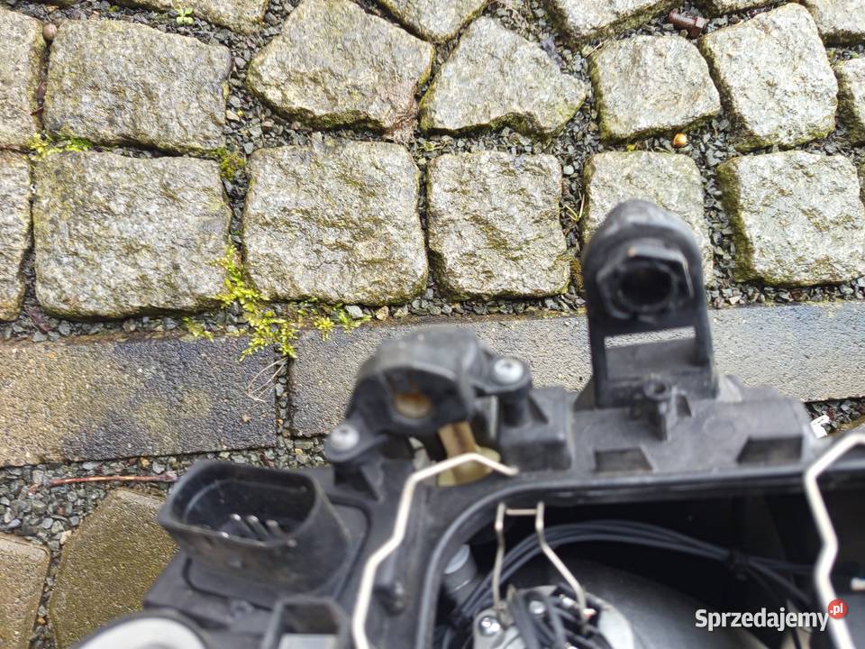 Reflektor prawy Leon 3 prawy orginalny Rzeszów sprzedam