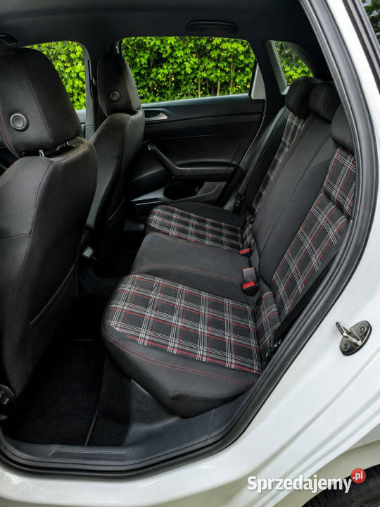 Volkswagen Polo VI 2017 Sadlno