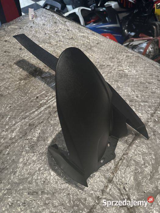 Błotnik Nadkole Osłona SUZUKI GSX GSXR 125 R 18 wielkopolskie Poznań