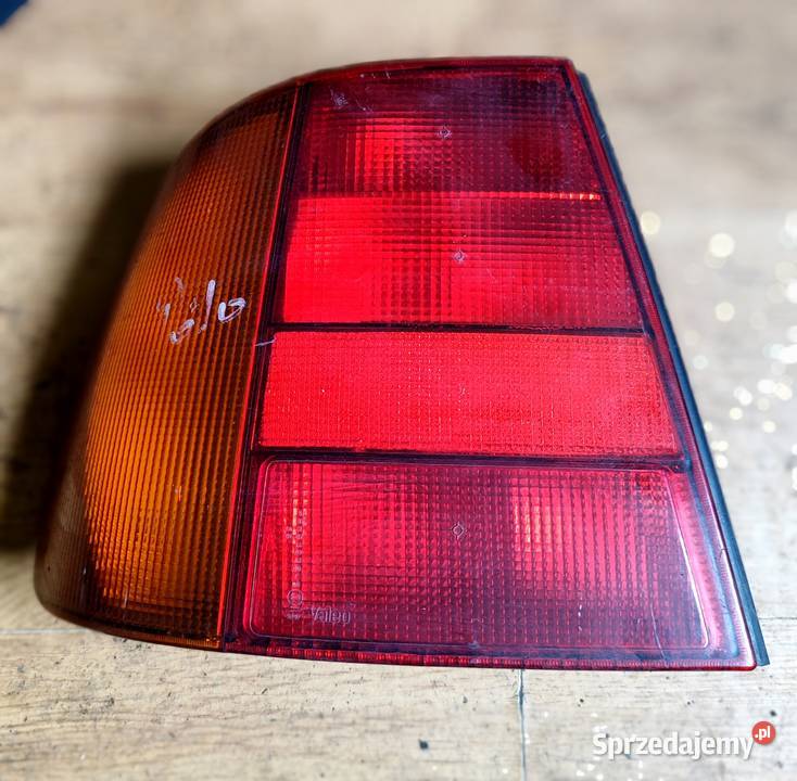 Volkswagen Polo III 6N Lampa lewy tył