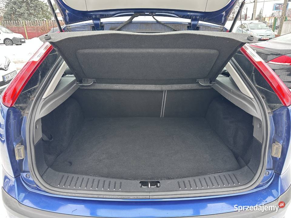 Ford Focus 16 benzyna 100Nowe sprzęgło światła przeciwmgielne Warszawa