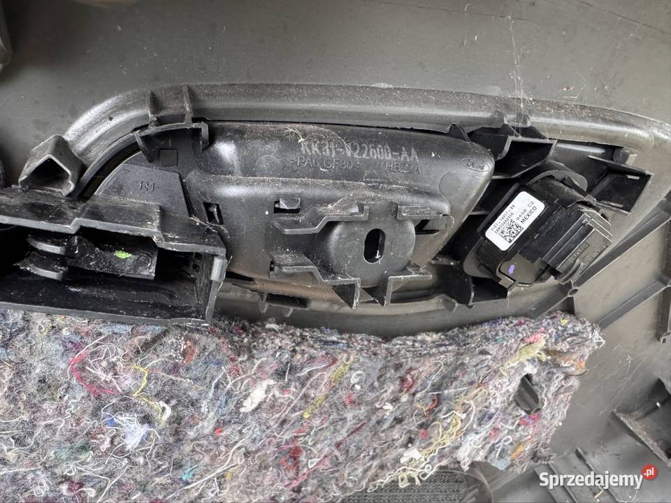 Boczek Tapicerka Drzwi Prawy Przód Ford Transit