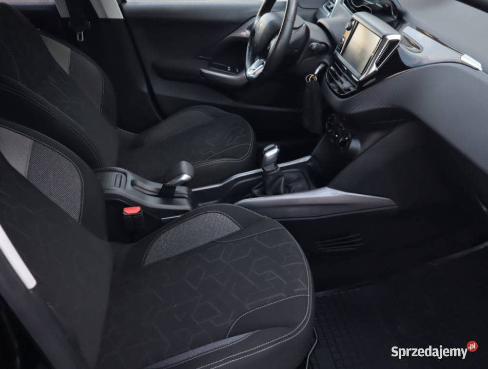 Peugeot 2008 12 PureTech Lublin