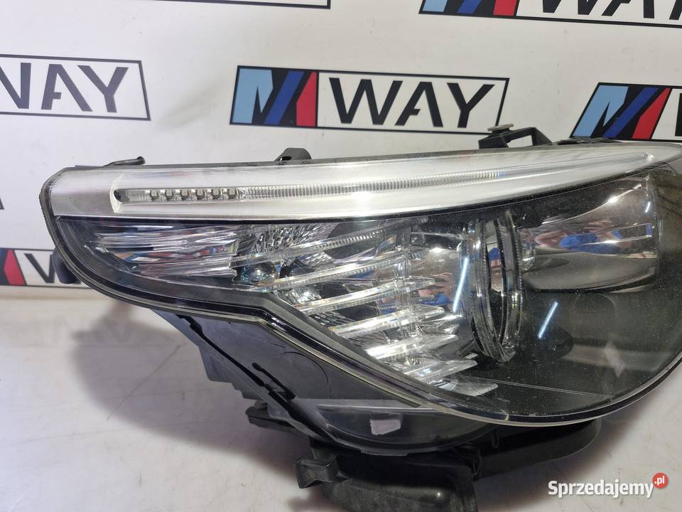 7044672 BMW E60 E61 LCI LAMPA PRAWY PRZÓD XENON osobowe Lampy przednie sprzedam