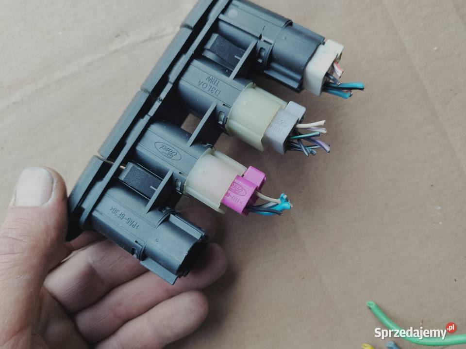 FORD MONDEO MK2 PRZEŁĄCZNIK GRZANIA FOTELI Wyposażenie wnętrza Kamień-Kolonia sprzedam