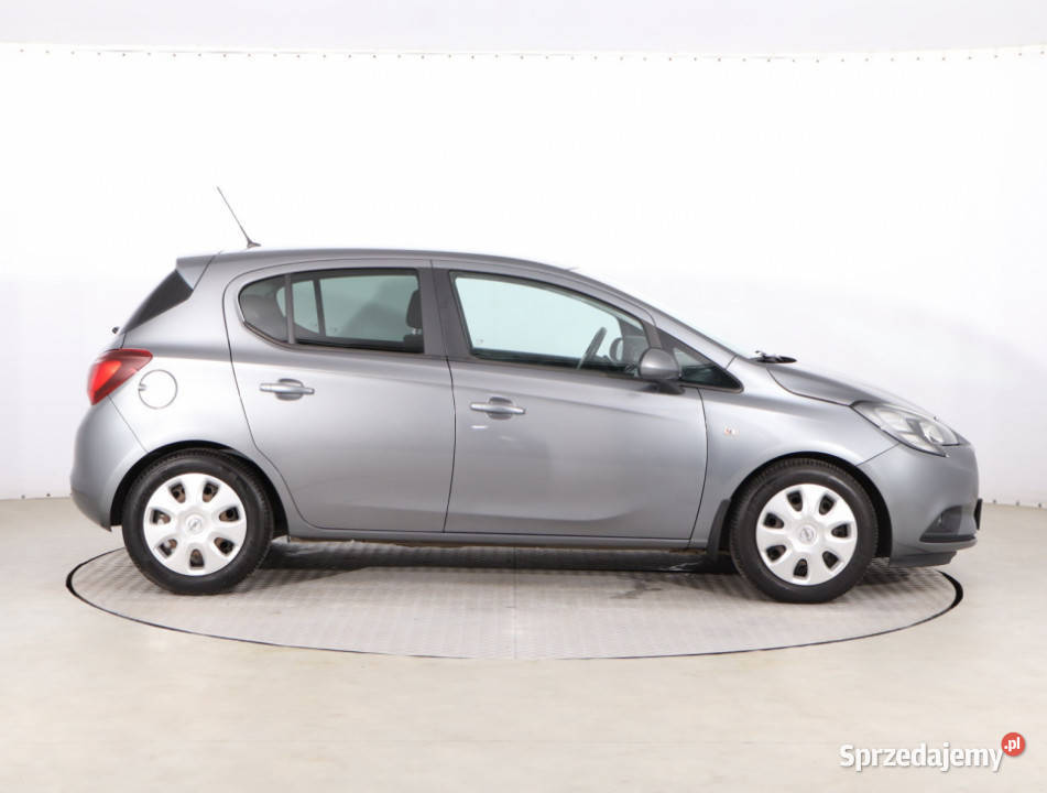 Opel Corsa 14 Rok produkcji 2017 Piaseczno