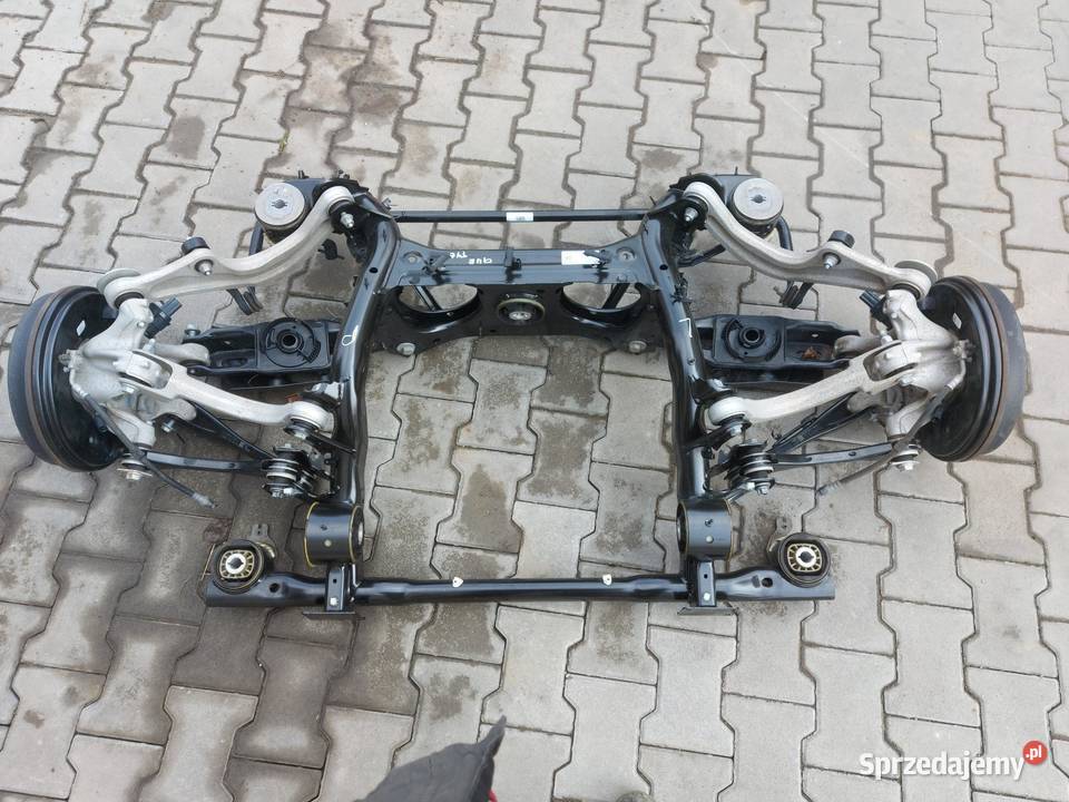 Audi Q4 40 ETRON zawieszenie tył tylne kołyska Zestawy zawieszenia