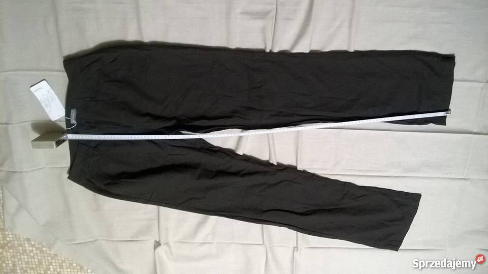 Długie czarne spodnie marki Friendtex Warszawa