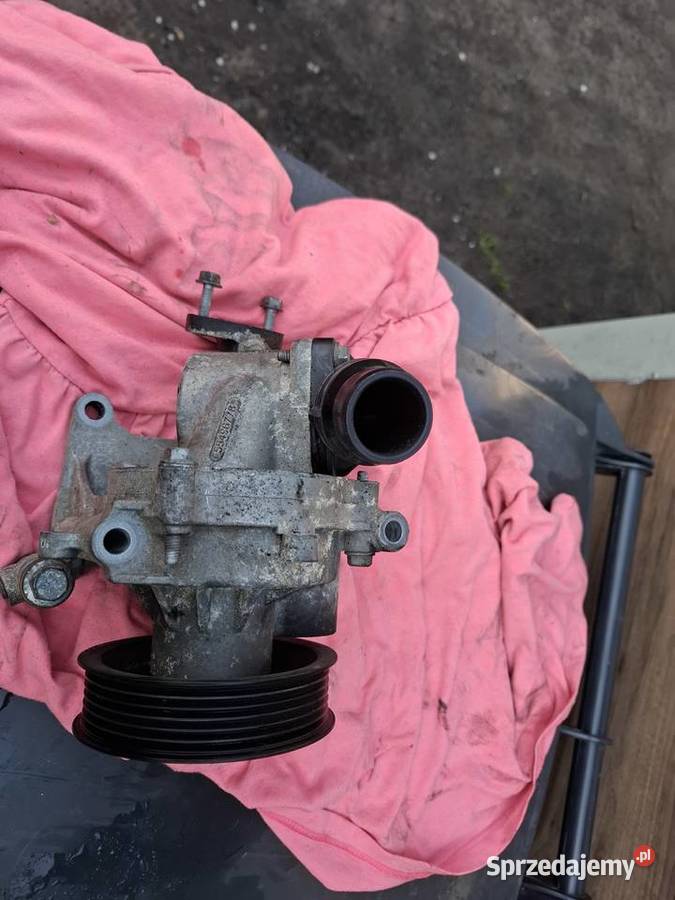 Pompa wody 16CDTi termostat Opel astra Insignia Bydgoszcz sprzedam