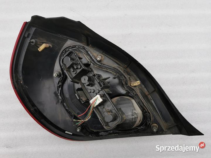 Lampa Prawy Tył Tylna Prawa Nissan Almera N16 prawe mazowieckie sprzedam