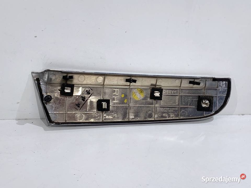 LISTWA DRZWI PRAWY TYŁ KIA SPORTAGE III SUV osobowe