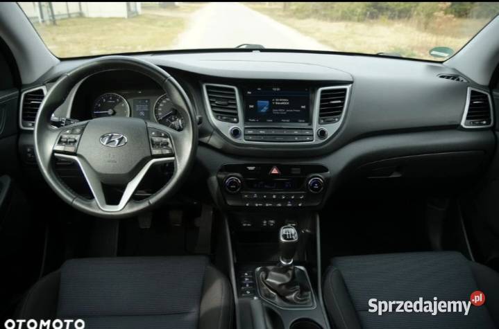 HYUNDAI TUCSON 16 Benzyna 132 Z Niemiec BOGATY Rok produkcji 2018 Kielce