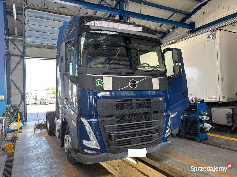 VOLVO FH460 2025 Globetrotter XL SALON POLSKA Rok produkcji 2025 Warszawa