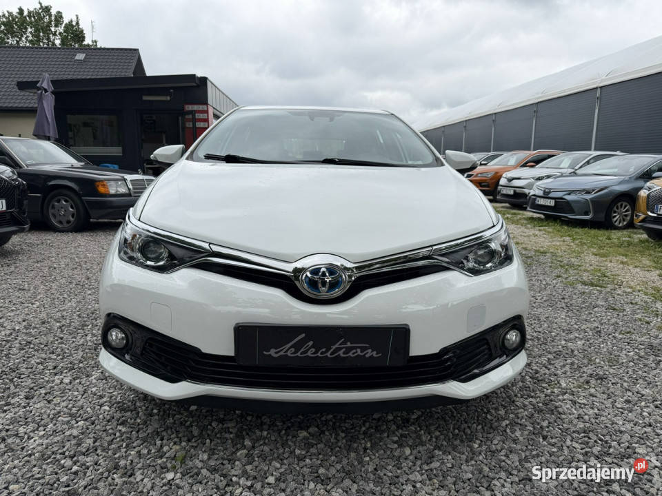 Toyota Auris 18 HSD 136 Serwisowany Kamera Ładny isofix Auris Otwock Mały