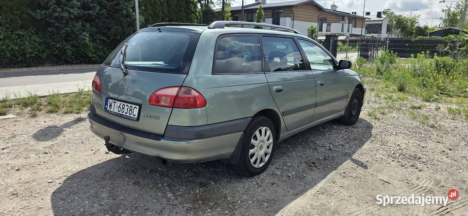 Toyota Avensis 18 VVTI 2001r Rok produkcji 2001 Warszawa