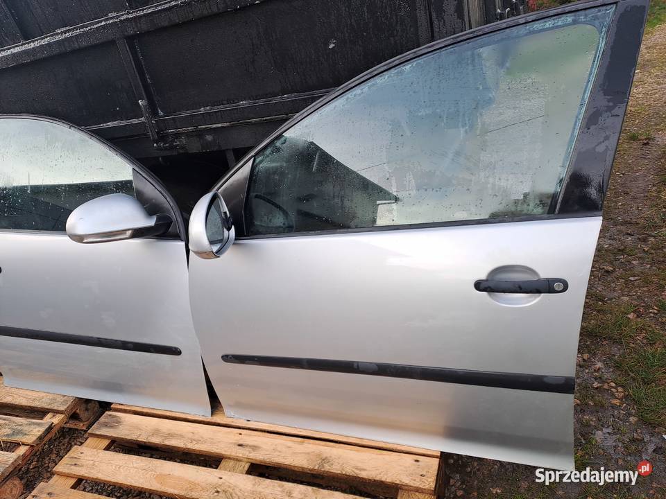 Volkswagen Golf V HB 5D maska drzwi klapa Jastrzębie-Zdrój