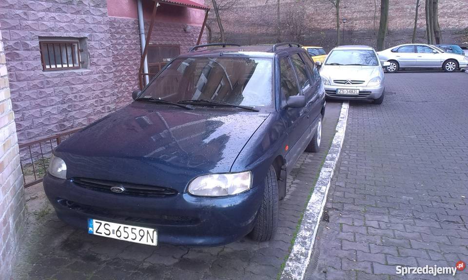 Ford escort kombi 95 14 benzyna z gazem szyberdach zachodniopomorskie