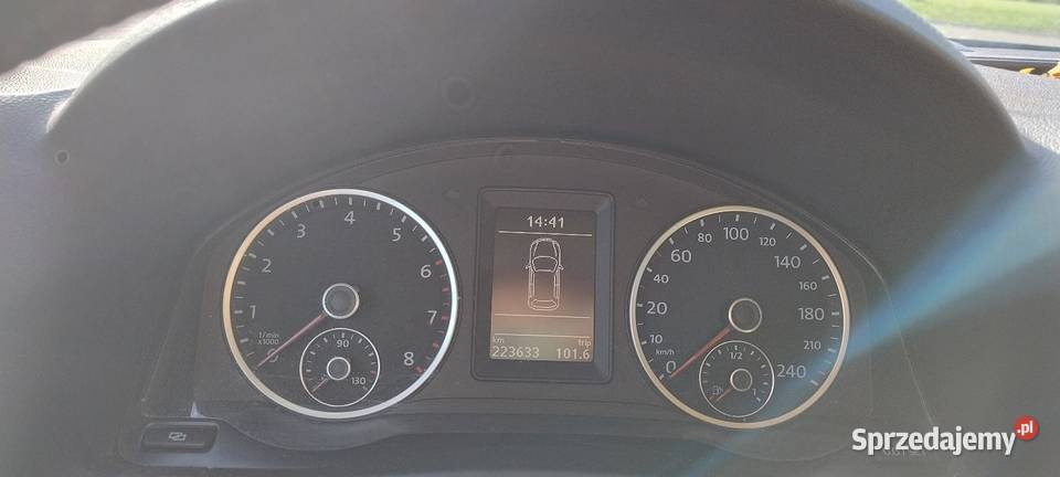 Volkswagen Tiguan z 2010 r 20 TSI 4 Motion o Strzegom