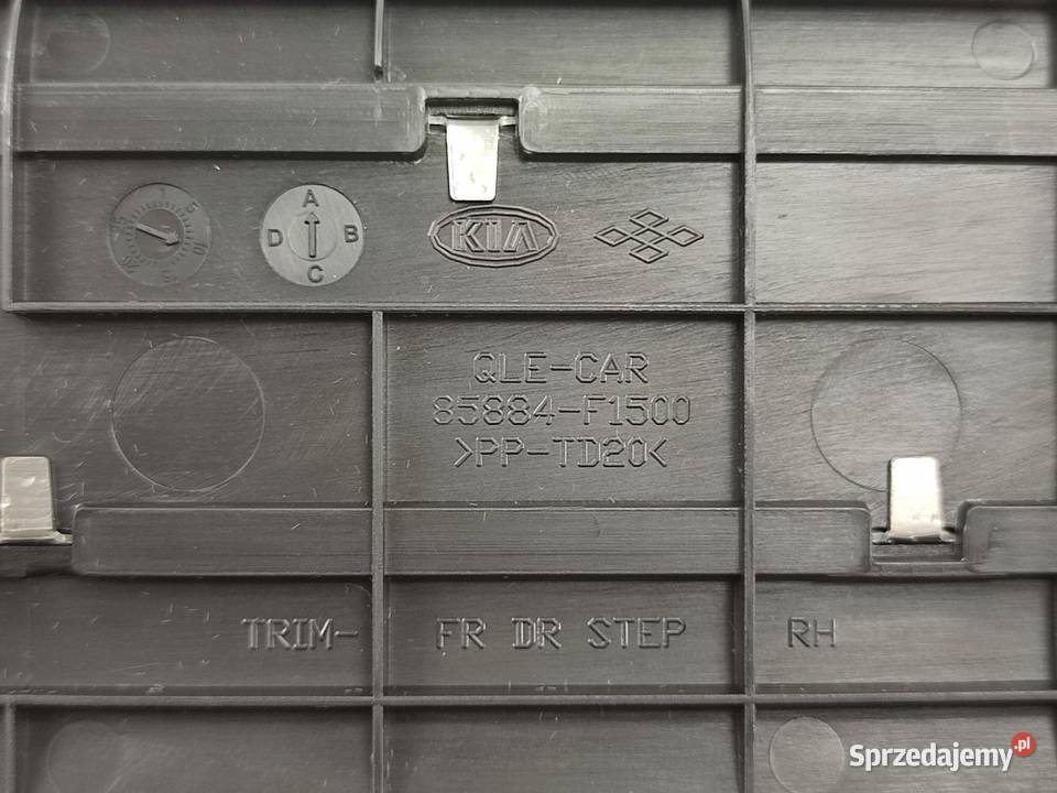 LISTWA PROGOWA PRAWY PRZÓD KIA SPORTAGE IV Progi