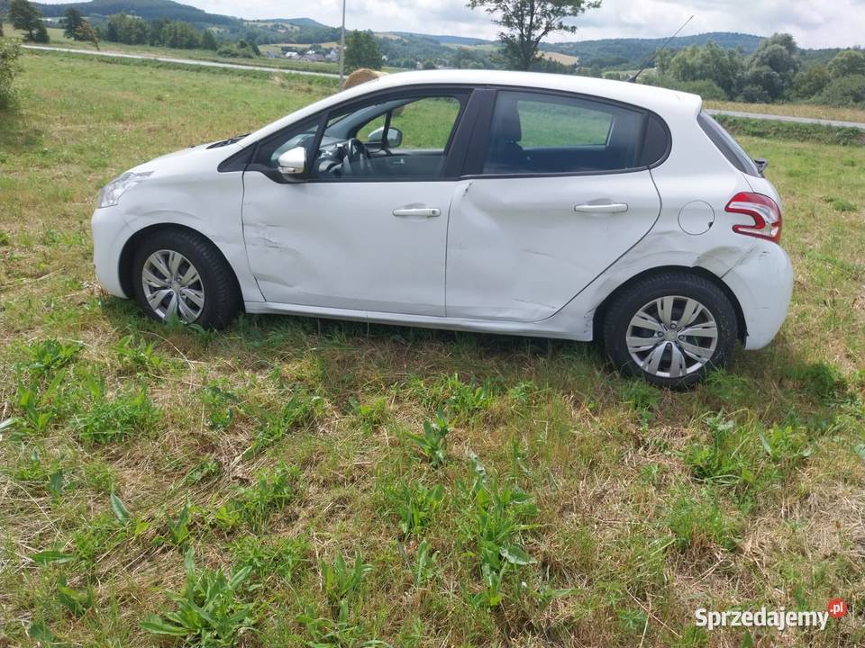 Peugeot 208 uszkodzony Klimkówka