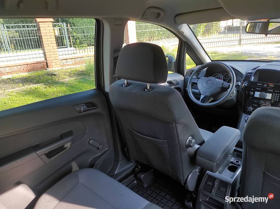Opel Zafira B 2010 18 benzyna wersja 111 Zafira sprzedam