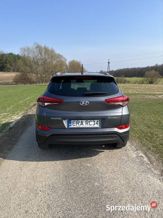 Hyundai Tuscon 16 benzyna NISKI PRZEBIEG bluetooth łódzkie Babczów sprzedam