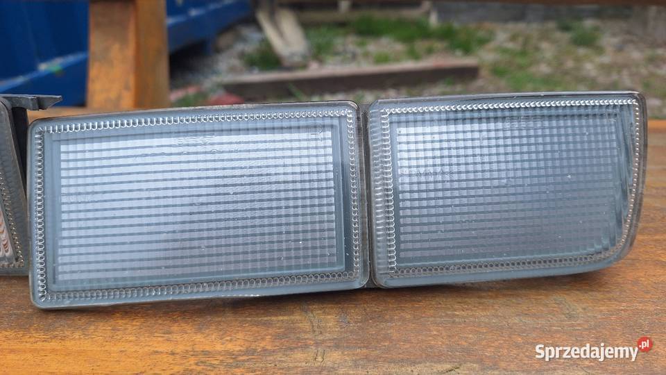Lampy kierunkowskazów przód białych Golf MK3 Poznań