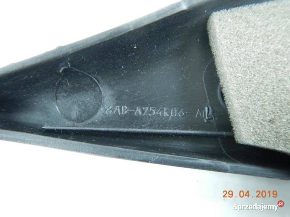 TRÓJKĄT DRZWI PRAWY TYŁ FORD FOCUS 9805 1132613 osobowe