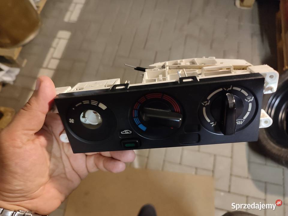 Panel i przyciski Nissan almera N15 sprzedam