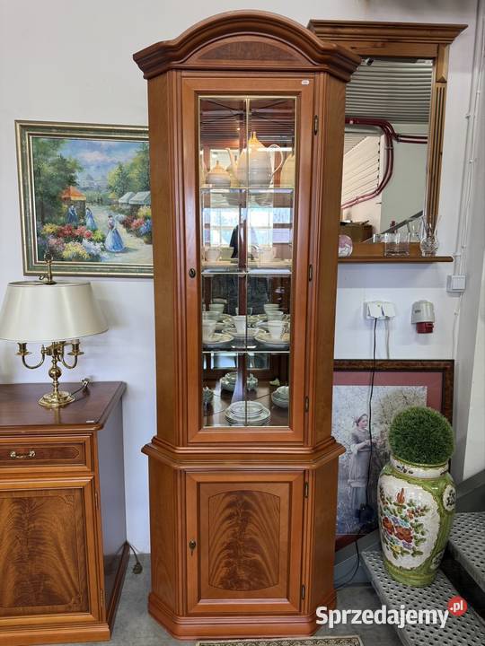 Włoska witryna rogowa podświetlana Ełk