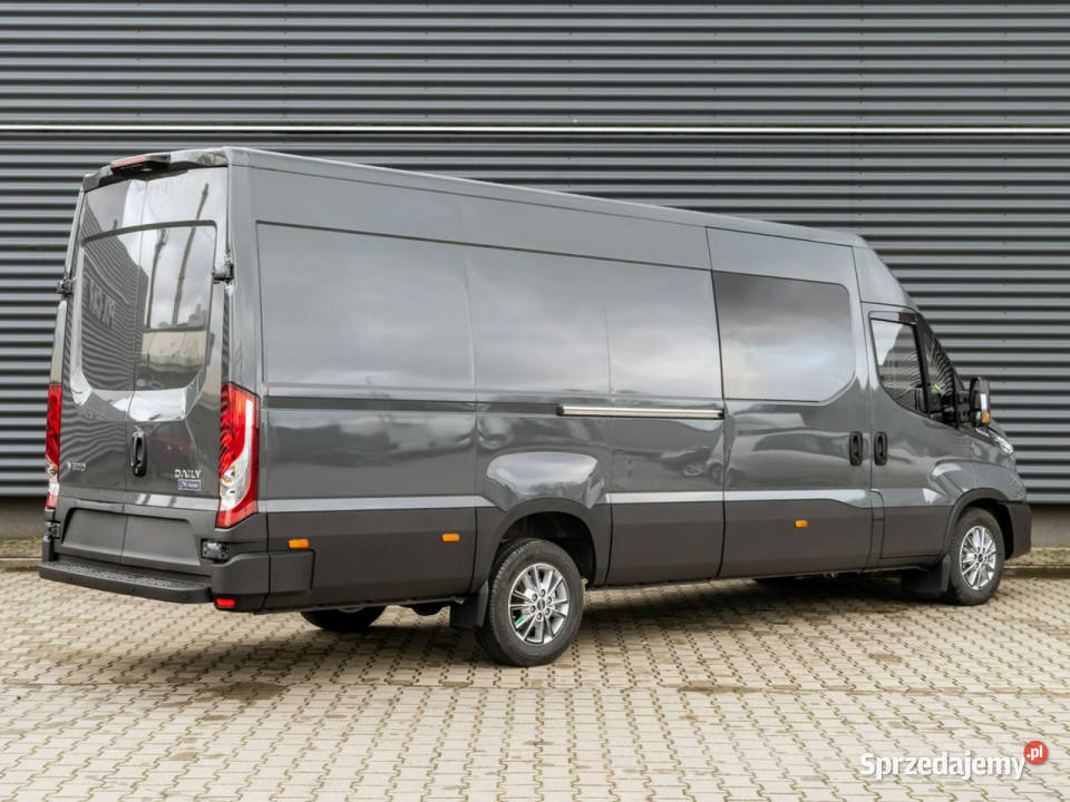 Iveco Daily 35S18 H L4H2 16M3 Brygadowy 7osob nieuszkodzony Szczecinek