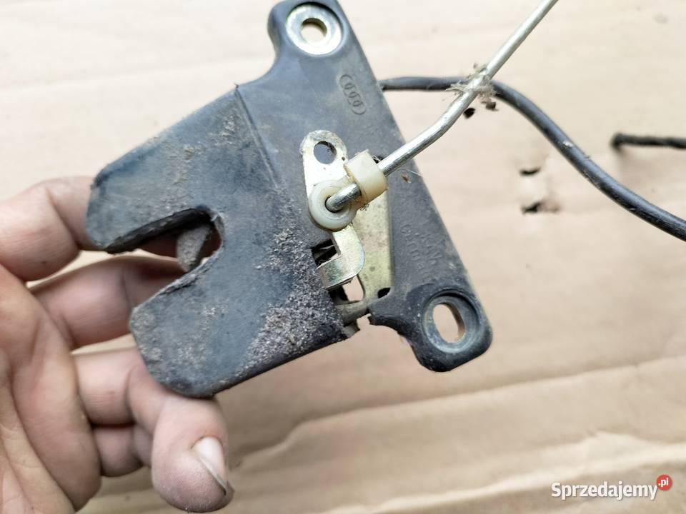 Audi 80 B4 80B4 ZAMEK KLAPY BAGAŻNIKA SEDAN Zamki, wkładki i kluczyki