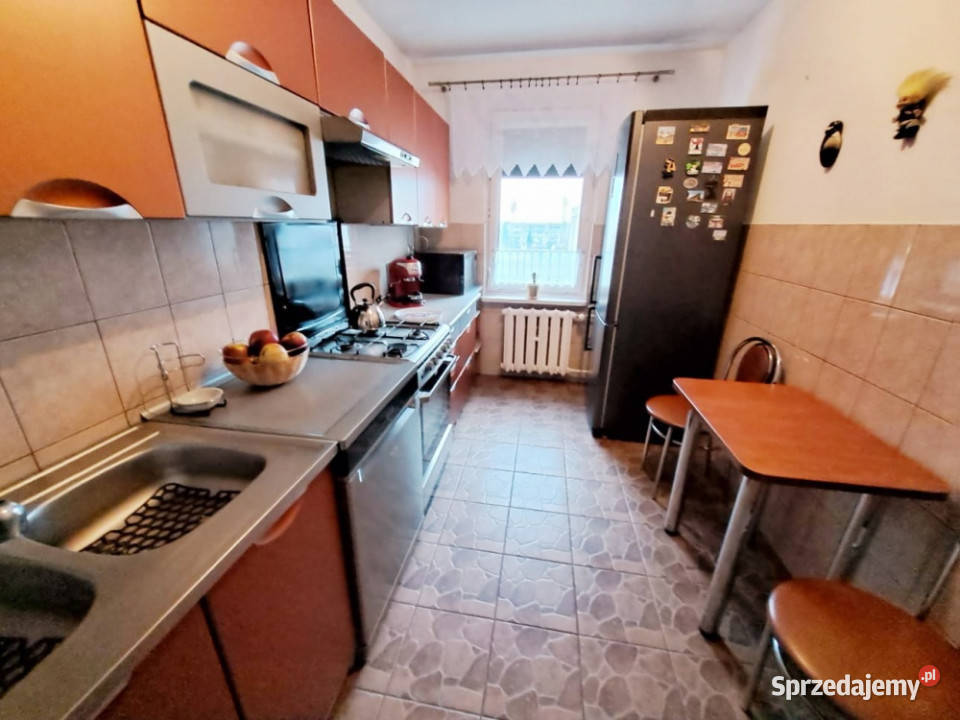 Bez posrednika 60m2 3 pokoje balkon 2 piwnice Piętro 4 Sprzedaż