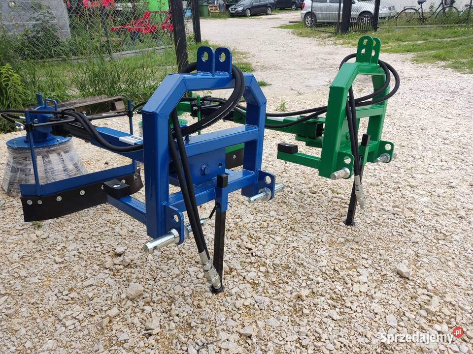 Odchwaszczacz hydrauliczny do kostki krawężników