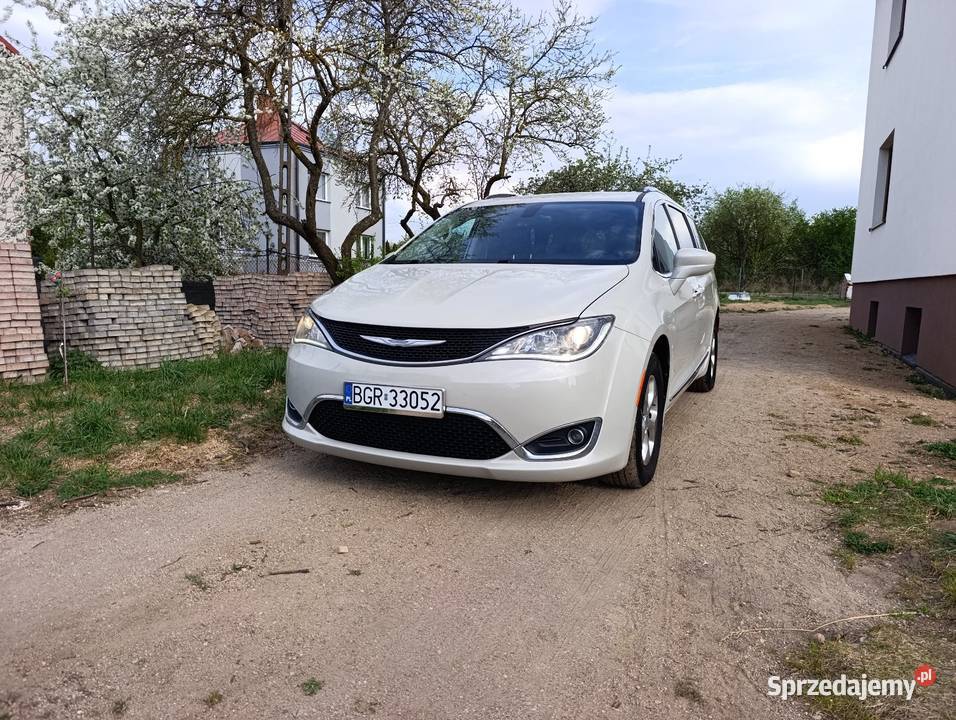 Chrysler Pacifica Touring L Plus 072017 Pierwszy czujnik martwego pola Grajewo