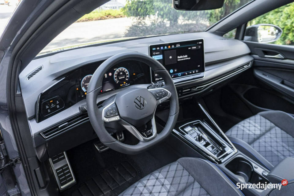 Volkswagen Golf RLine Plus 15 eTSI mHEV 150 DSG pełny VAT Łódź sprzedam