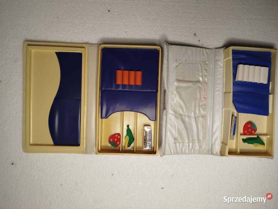 Piórniki i gumki chińskie z czasów PRL u