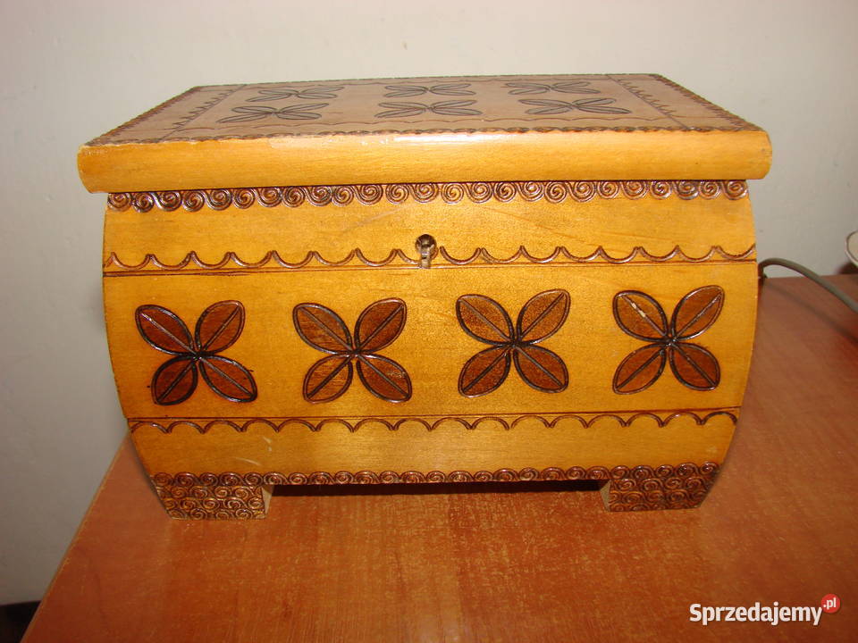 drewniana skrzynka dekoracyjna PRL Pruszcz Gdański sprzedam